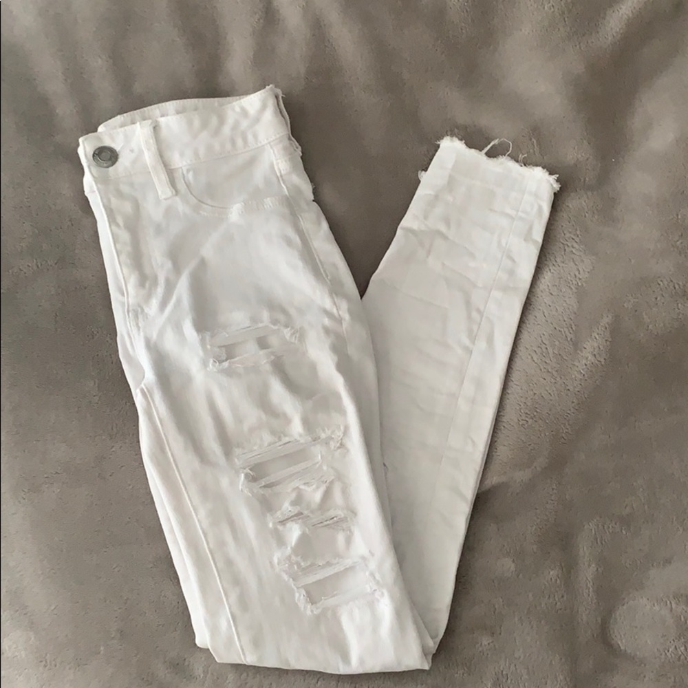 AEO Ripped White Next Level Stretch Jeans